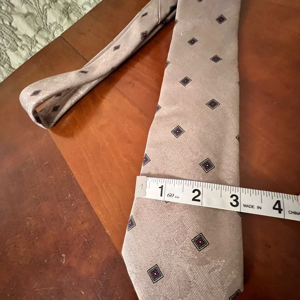 Isaac Zelcer Men’s silk wool necktie
